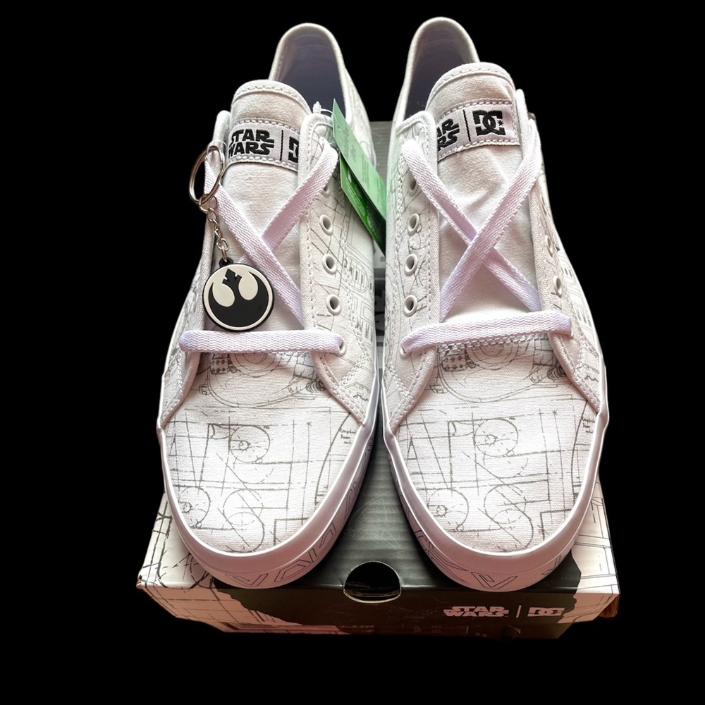 NWT Limited Edition Star Wars x DC Manual Vulcanized